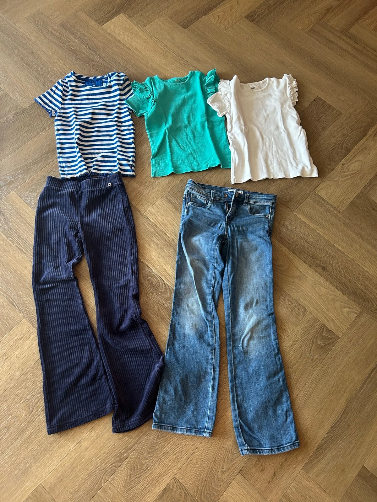 Leuke set kleding voor meisjes: shirts en broeken, Ophalen of Verzenden, Gebruikt, Meisje