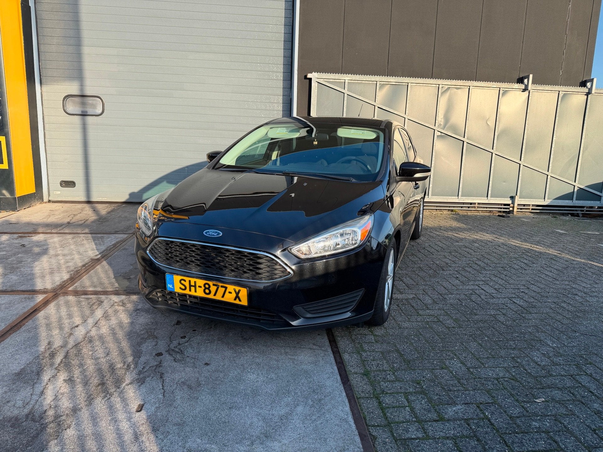 Ford Focus 100% Onderhouden | APK | Automaat | Airco | Achte, Gebruikt, 4 cilinders, Zwart, Bedrijf