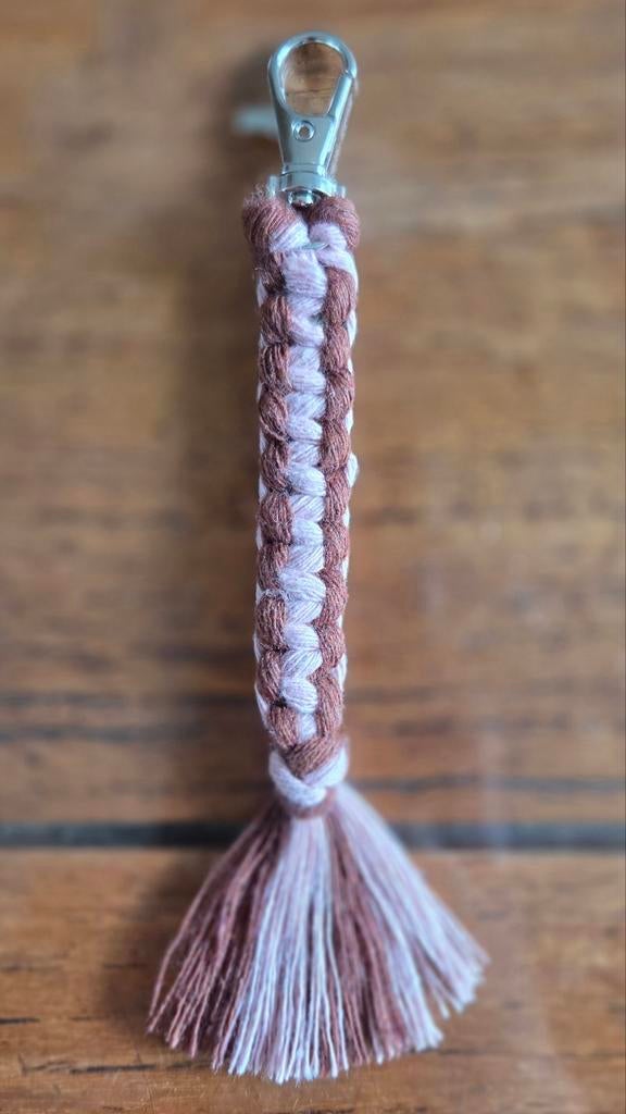 Handgemaakte Macramé Bag Charms / Sleutelhangers, Sieraden, Tassen en Uiterlijk, Overige Accessoires, Nieuw, Ophalen of Verzenden