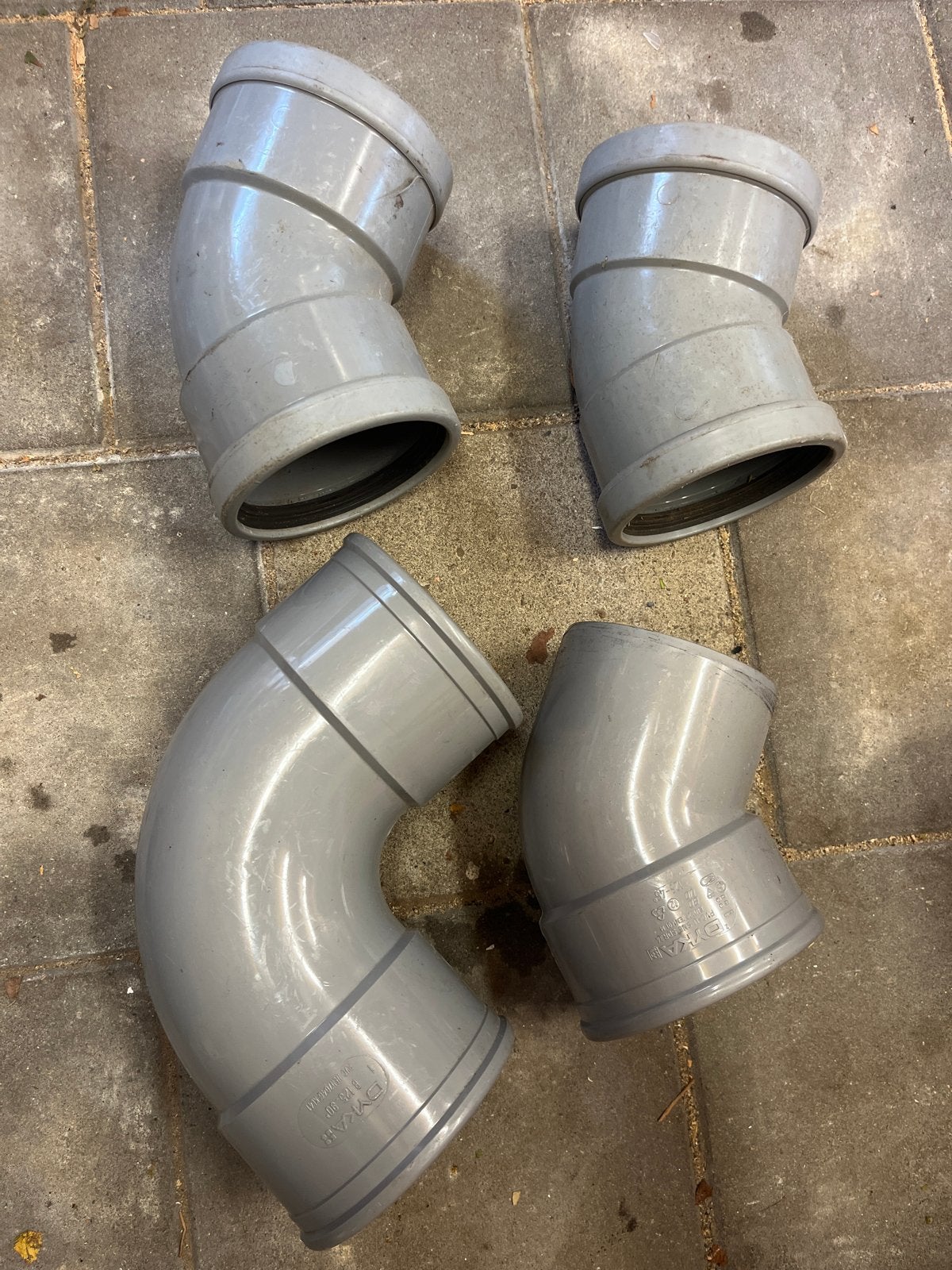 Wavin en Dyka PVC bochten en moffen 125 mm, Doe-het-zelf en Verbouw, Ophalen, Bochten, Pvc, Zo goed als nieuw