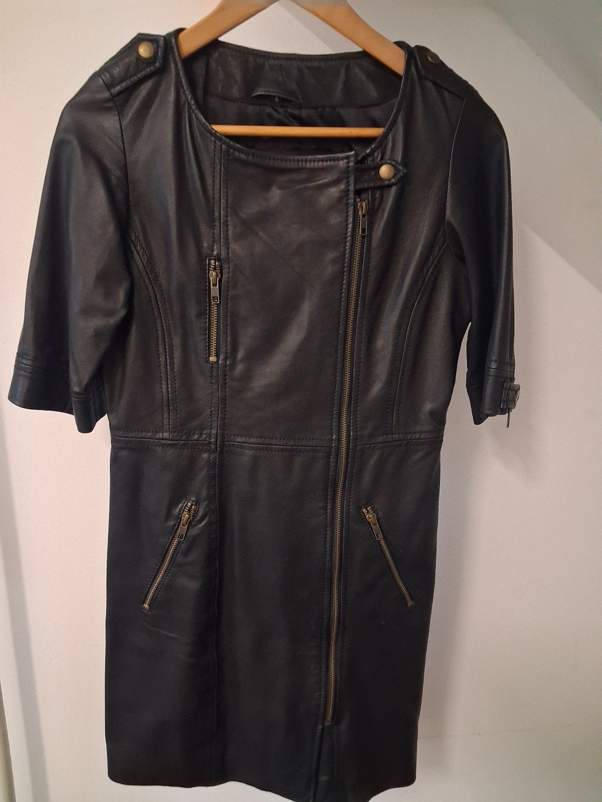 Echt leren jurkje SuperTrash maat S zgst, Kleding | Dames, Jurken, Supertrash, Zwart, Ophalen of Verzenden, Zo goed als nieuw