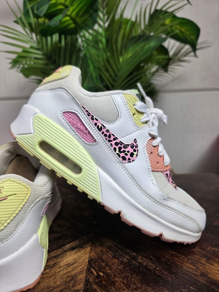 Nike Air Max 90 Pink Barely Volt (GS) | maat 39, Kleding | Dames, Schoenen, Nike, Ophalen of Verzenden, Nike, Nike