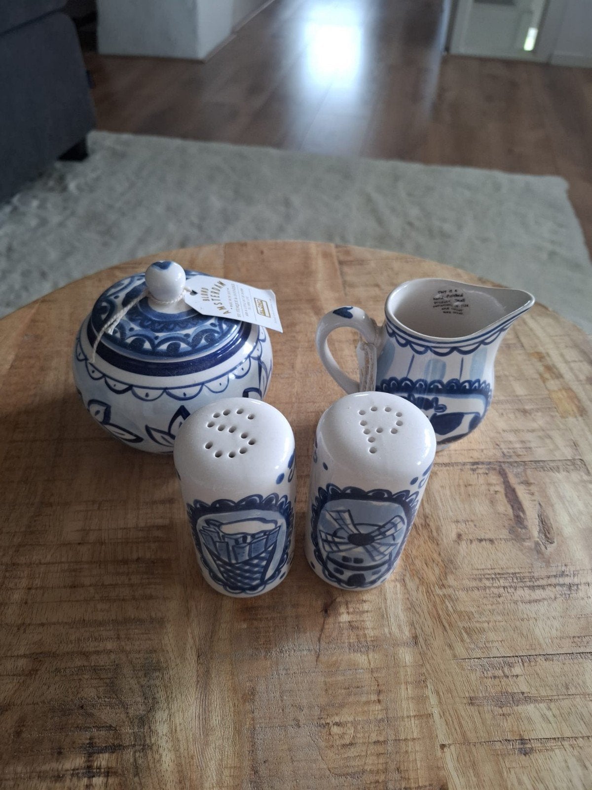 Delfts blauw setje van Blond. Nieuw!
Peper en zout set.
Suik, Ophalen