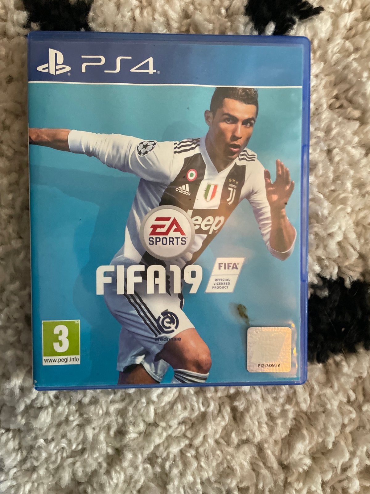 Foto 12 van PS4 Original met 500GB opslag en diverse games