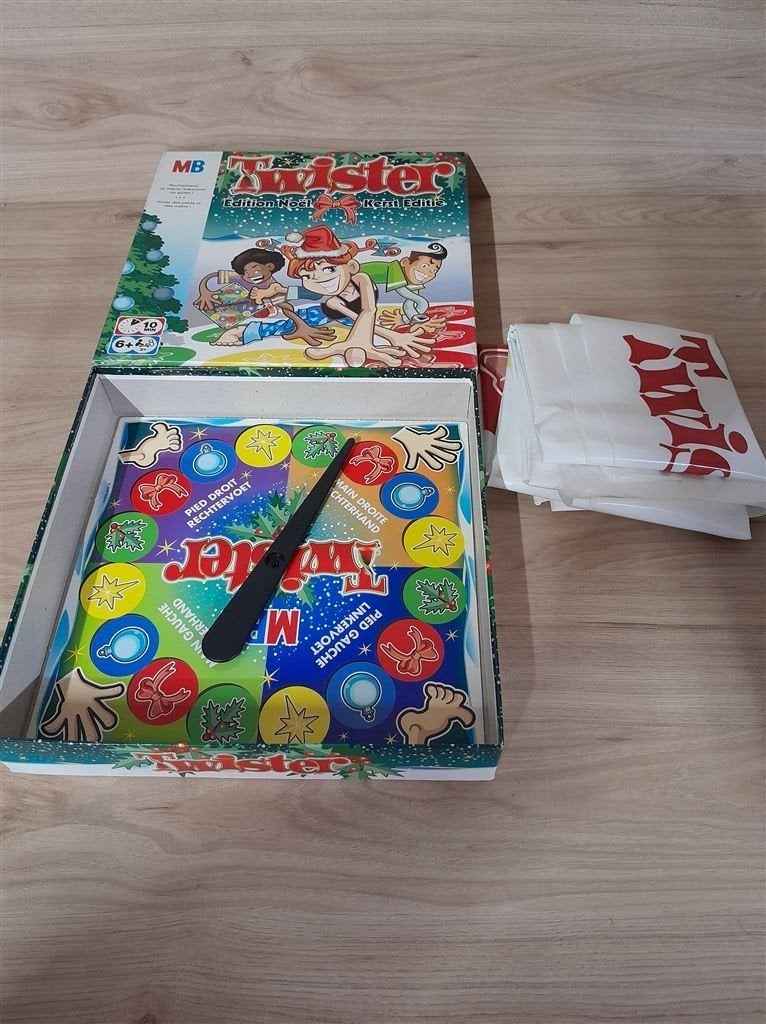 Twister kerst editie - s3683, Verzenden, Zo goed als nieuw