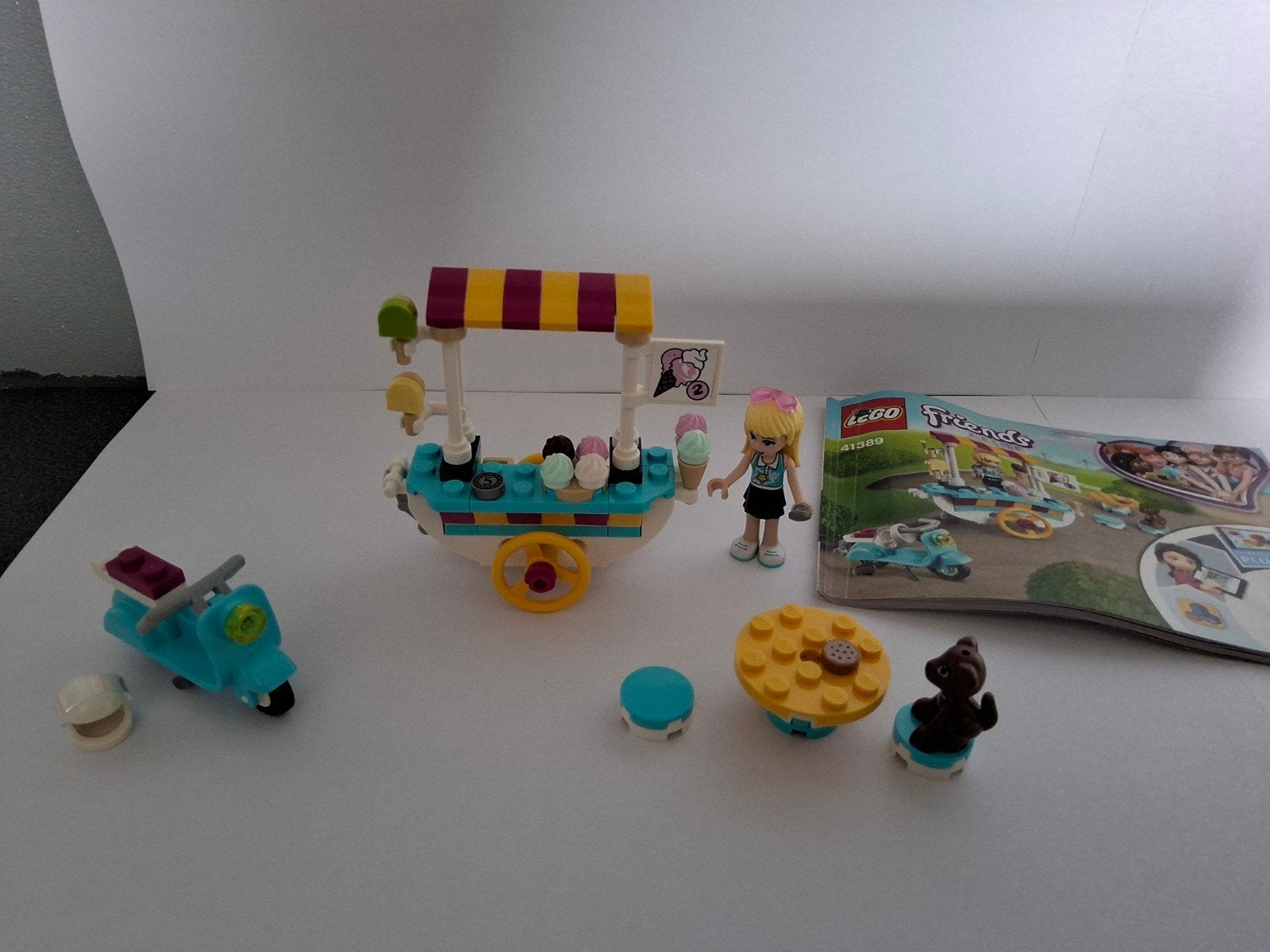 Lego Friends IJscowagen (41389) met Andrea en hond, Lego, Friends, Ophalen of Verzenden, Zo goed als nieuw