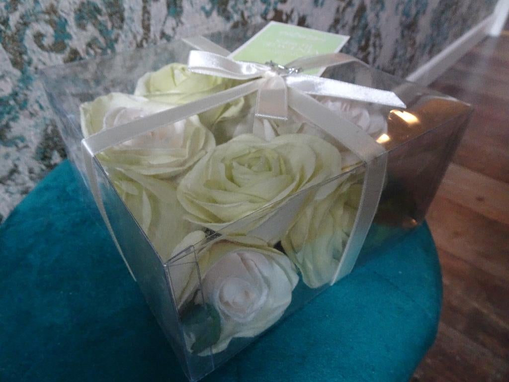 Vintage Engelse tea roses  (  kunst rozen) Laura Ashley, Ophalen of Verzenden, Zo goed als nieuw