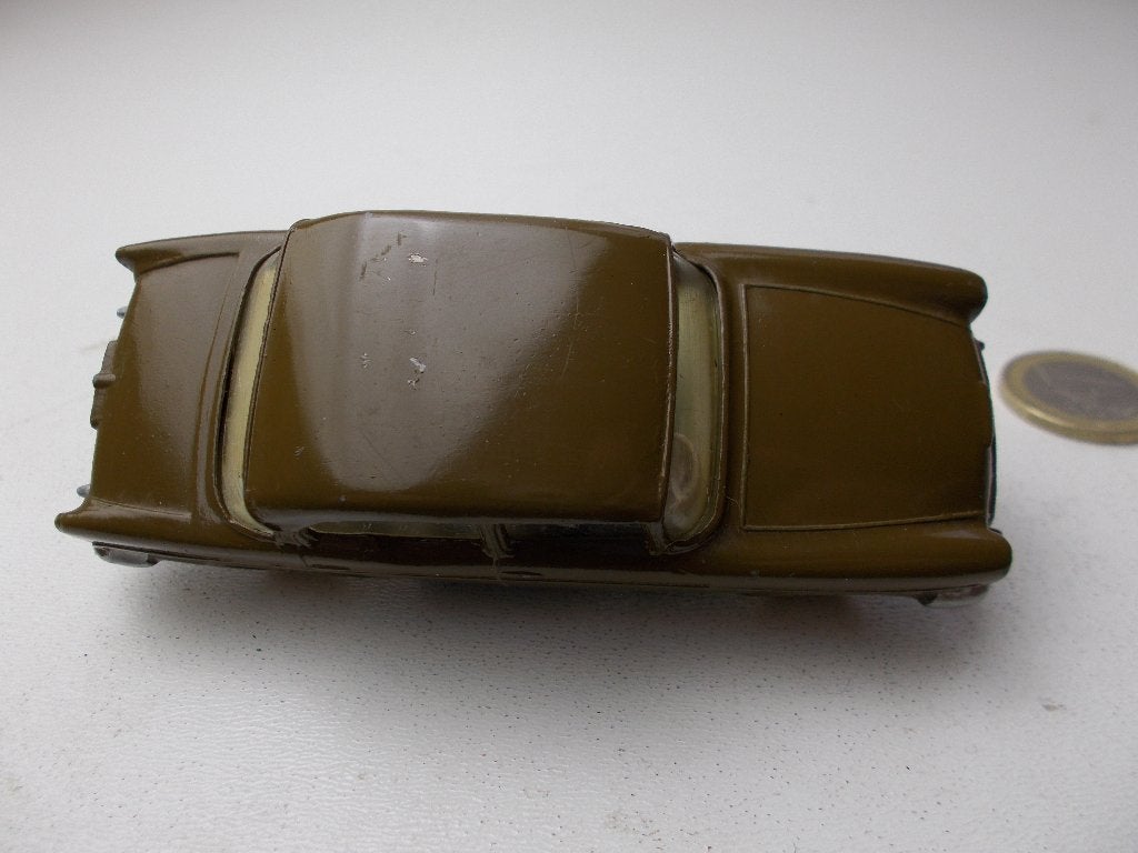 1960 Dinky Toys 256 HUMBER HAWK + 2 FIGURES! (Repainted), Ophalen of Verzenden, Gebruikt, Auto, Dinky Toys