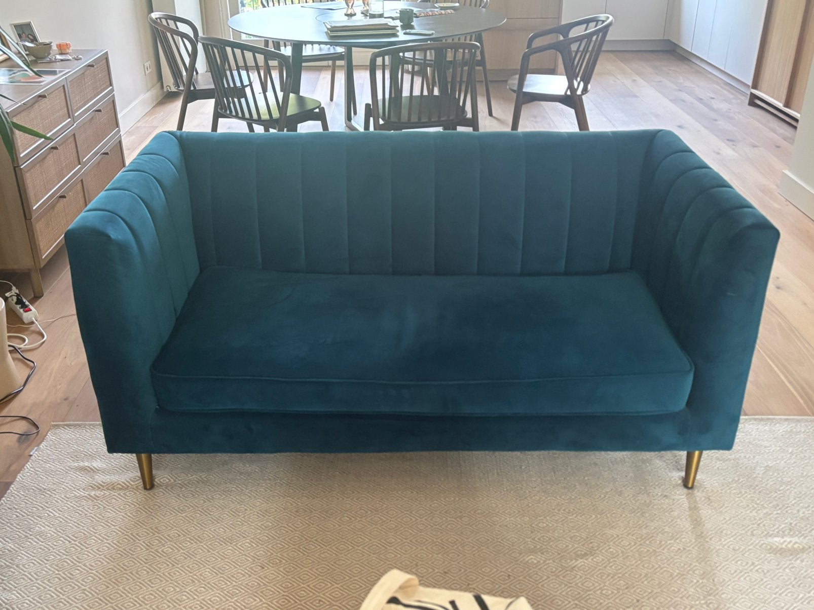 Blauwe flueel bank - couch, Ophalen, Tweepersoons, 75 tot 100 cm, Zo goed als nieuw