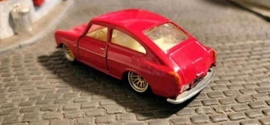 Echt unieke klassieke matchbox VOLKSWAGEN 1600 TL FASTBACK, Hobby en Vrije tijd, Modelauto's | 1:50, Ophalen of Verzenden, Zo goed als nieuw