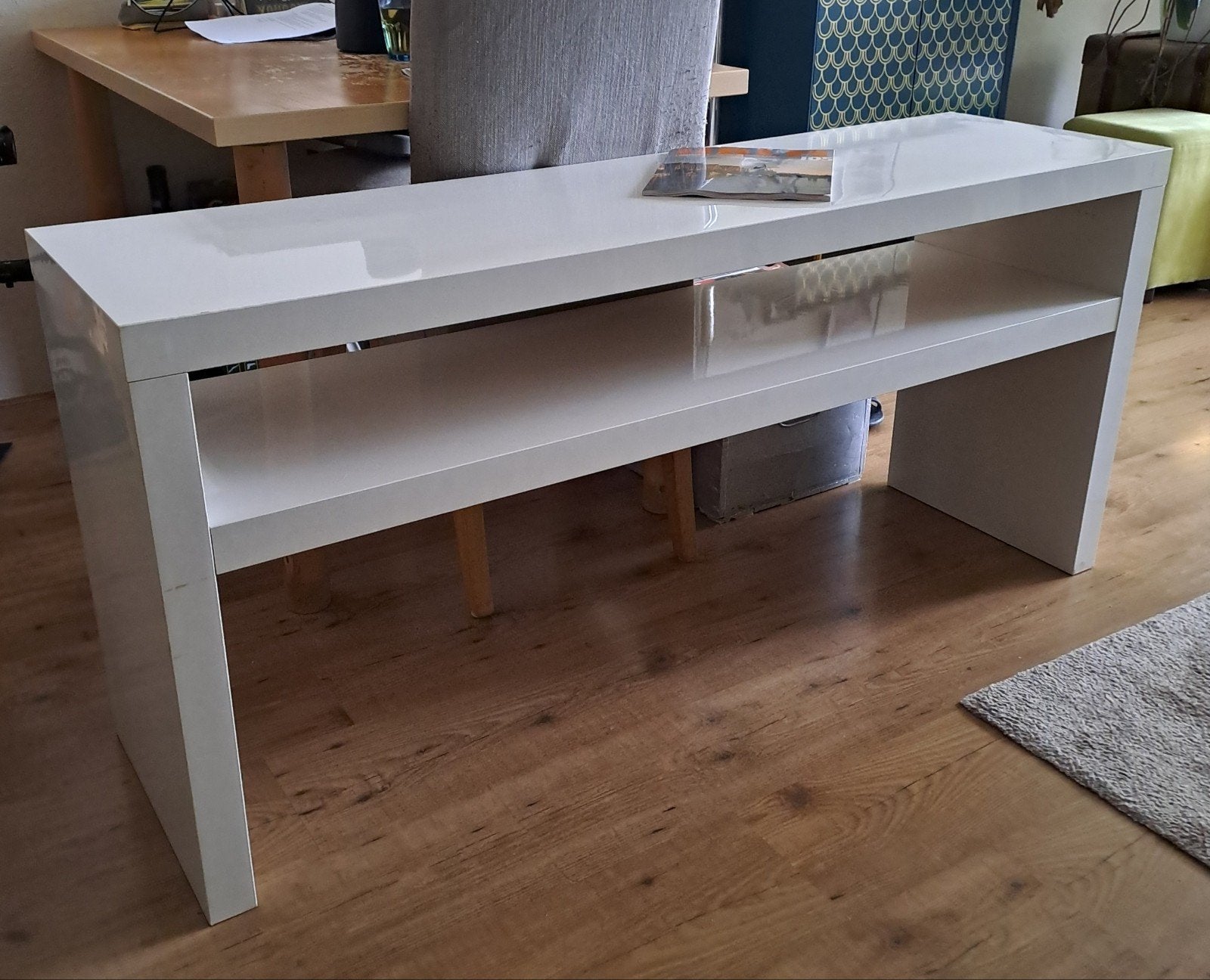 Witte hoogglans sidetable/tv-meubel met opbergruimte, Overige materialen, Modern, Hoogglans, Gebruikt, 100 tot 150 cm