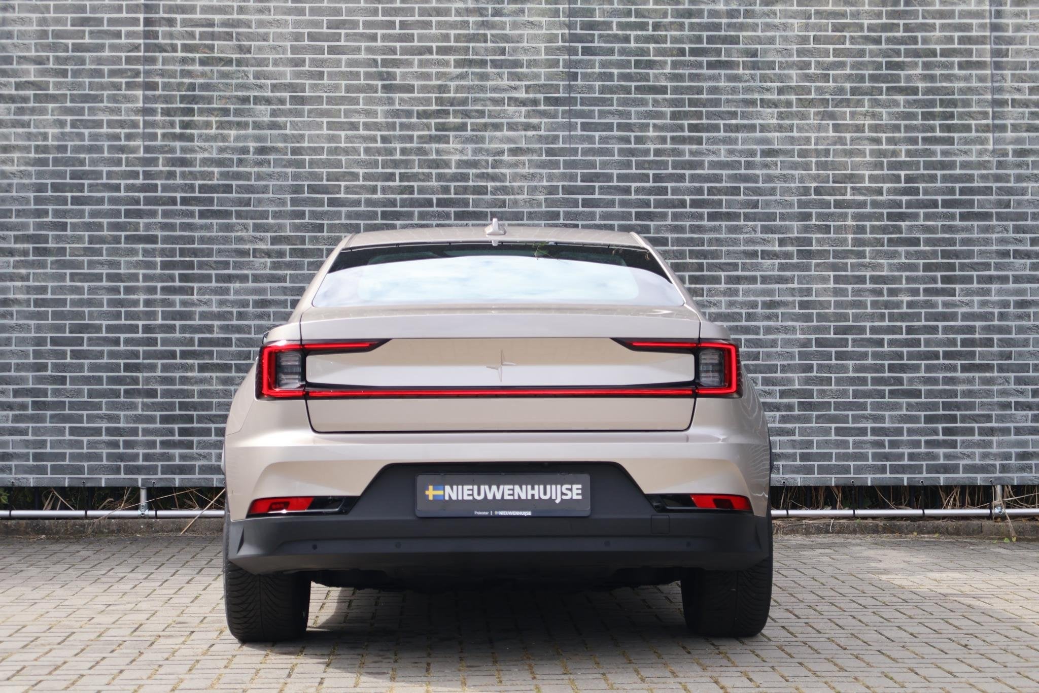 Polestar 2 Long Range Dual Motor AWD 78 kWh | 360 Graden Cam, Auto's, Stof, Gebruikt, 487 km, Vierwielaandrijving