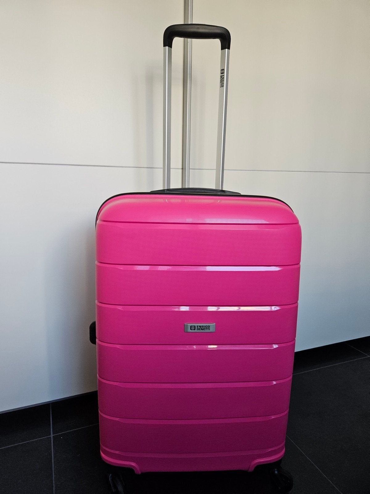 Roze Enrico Benetti Koffer met TSA slot en wieltjes, Hard kunststof, Nieuw, 35 tot 45 cm, Wieltjes