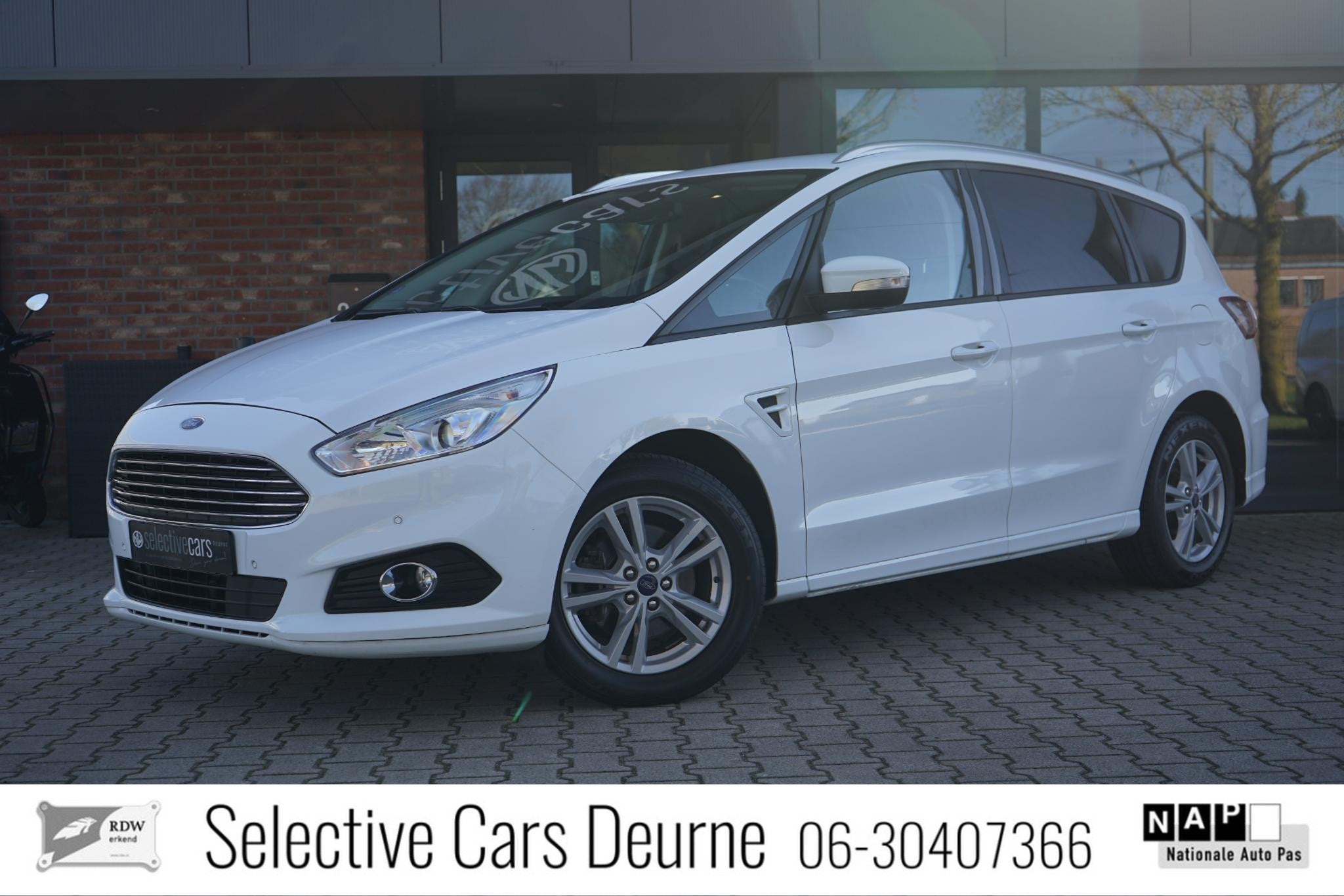 Ford S-Max 1.5 Ecoboost, 7 persoons, Garantie, Frost White,, Voorwielaandrijving, Euro 6, 4 cilinders, 160 pk