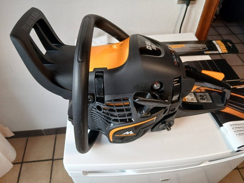 mc  culloch  benzine  kettingzaag  33cm, Nieuw, Ophalen of Verzenden, 30 tot 70 mm, 1200 watt of meer