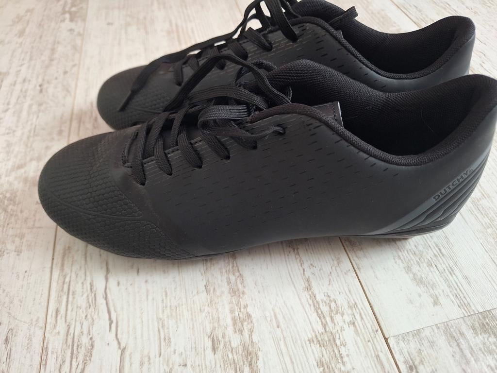 Voetbalschoenen maat 41 - Zwart dutchy, Sport en Fitness, Voetbal, Maat XS of kleiner, Ophalen of Verzenden, Nieuw, Schoenen