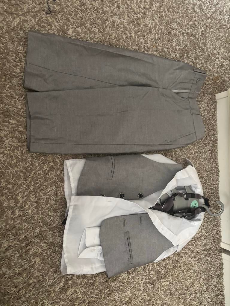 Kinderpak grijze pantalon met gilet en overhemd voor jongens, Ophalen, Zo goed als nieuw