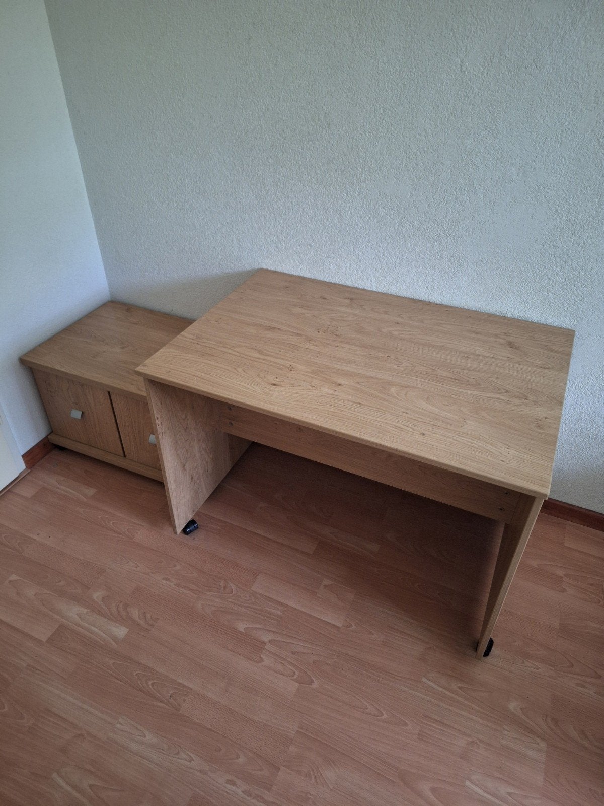 Bureautafel met bijpassend kastje, Huis en Inrichting, Ophalen, Opbergruimte, Hout, Bruin