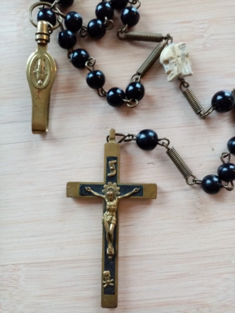 Rozenkrans met momento mori, Antiek en Kunst, Antiek | Religie, Ophalen of Verzenden
