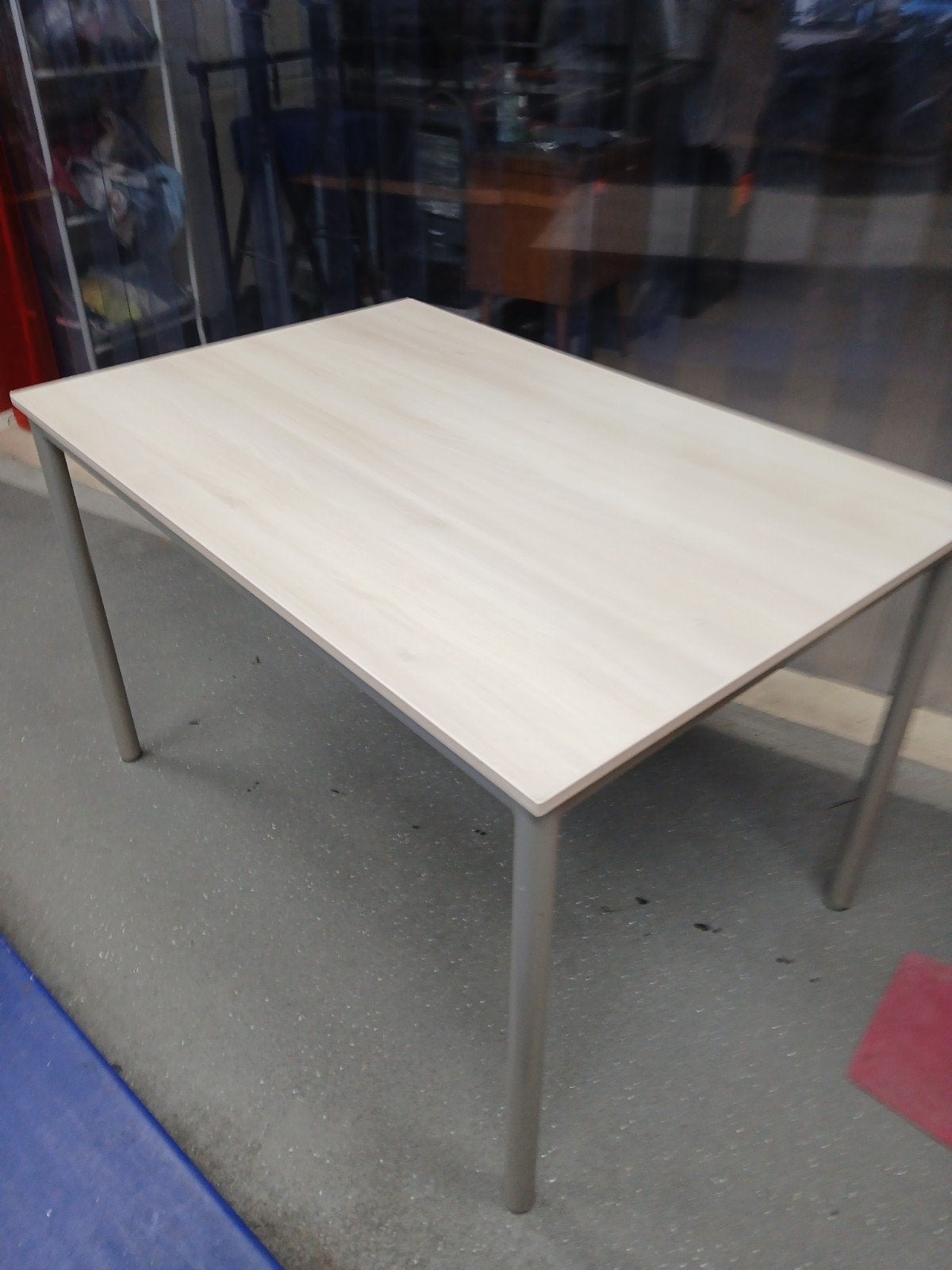 Bureau kantoortafel, Ophalen, Info@tommysmit.nl, Gebruikt, 7008AR