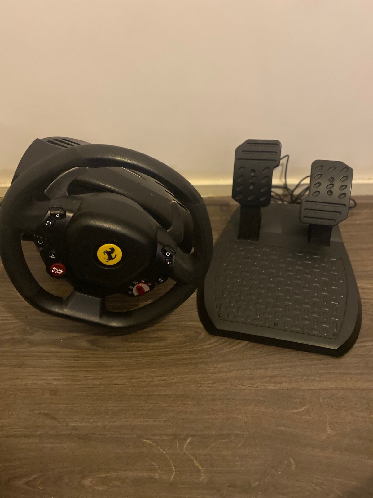 Ps4 race stuur ferrari 458 met pedalen, Verzenden, Zo goed als nieuw
