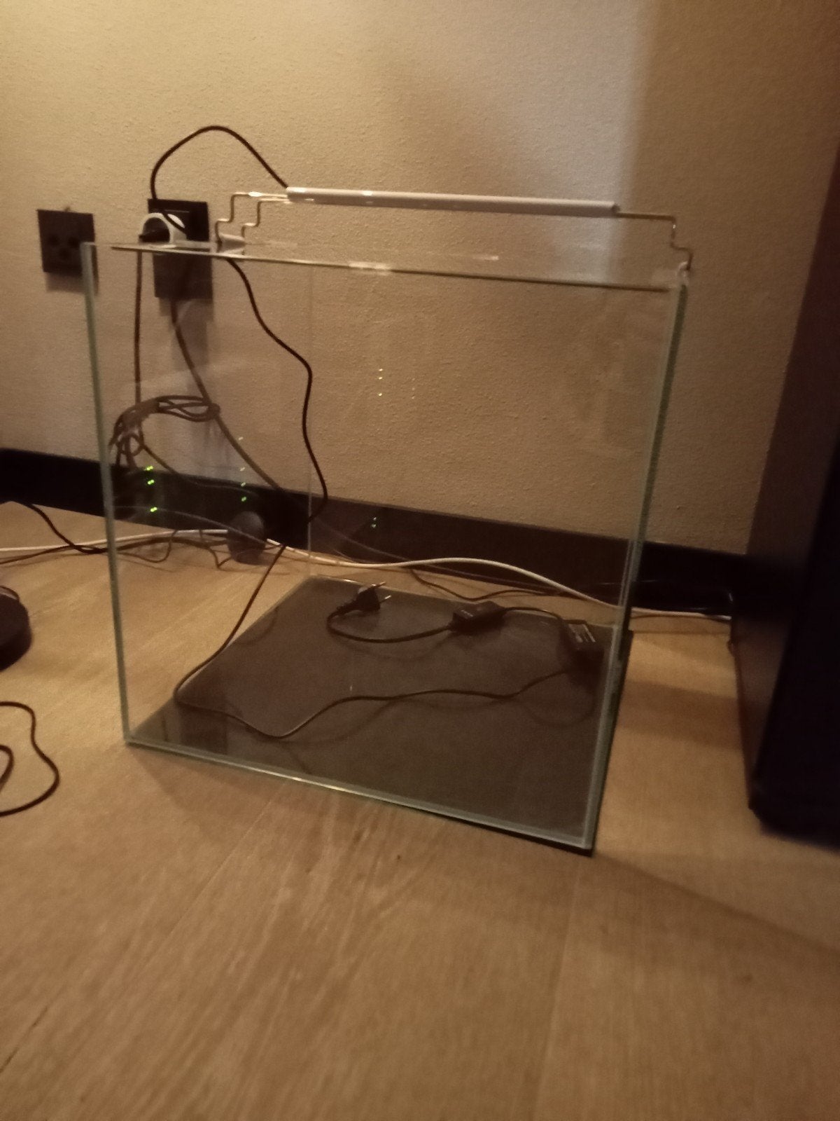 klein aquarium 25 euro, Ophalen, Leeg aquarium