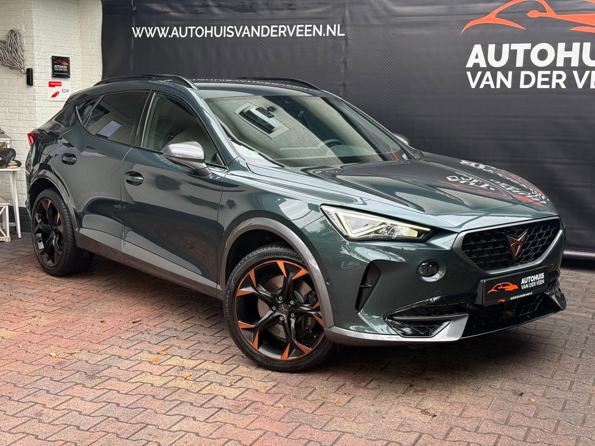 CUPRA Formentor 1.4 e-Hybrid VZ Copper Edition, ACC/Camera/L, Auto's, Dealer onderhouden, Gebruikt, 4 cilinders, Grijs
