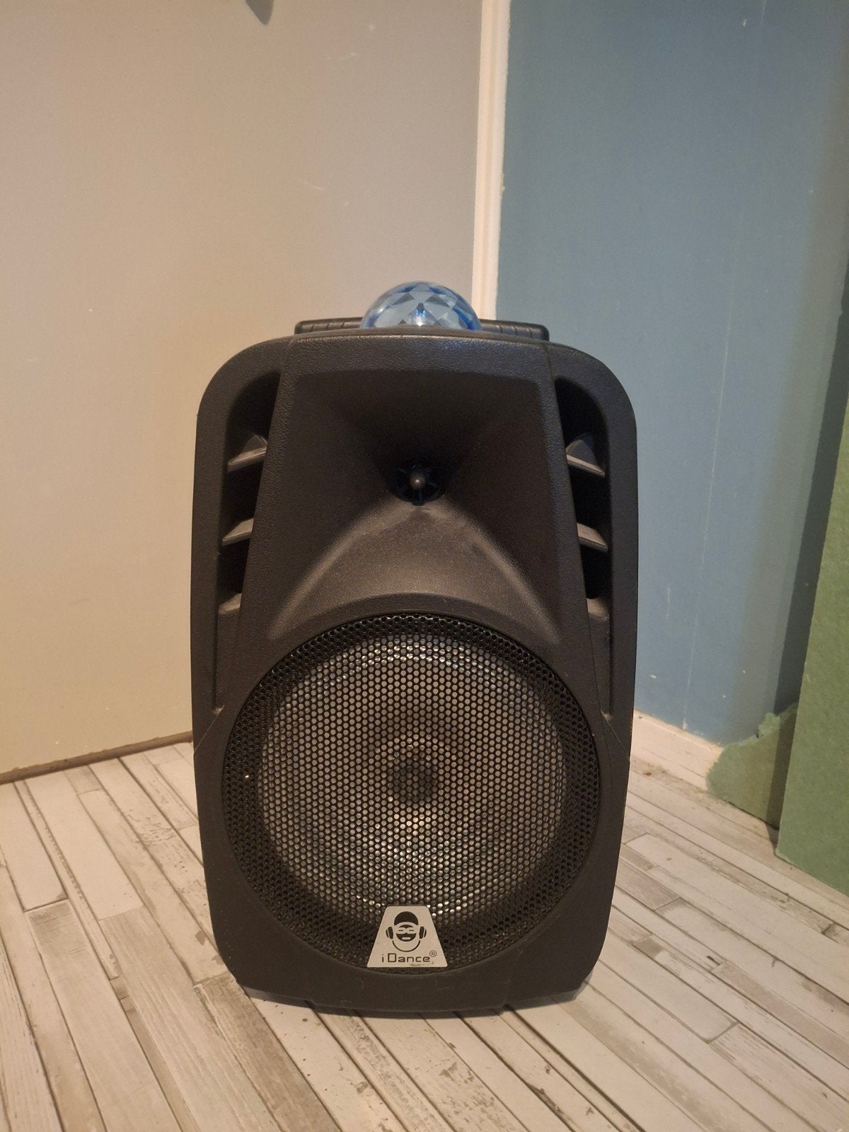 iDance Groove 216 Party Speaker met Disco Verlichting, Gebruikt, Party speaker, Inclusief oplader, Minder dan 60 watt