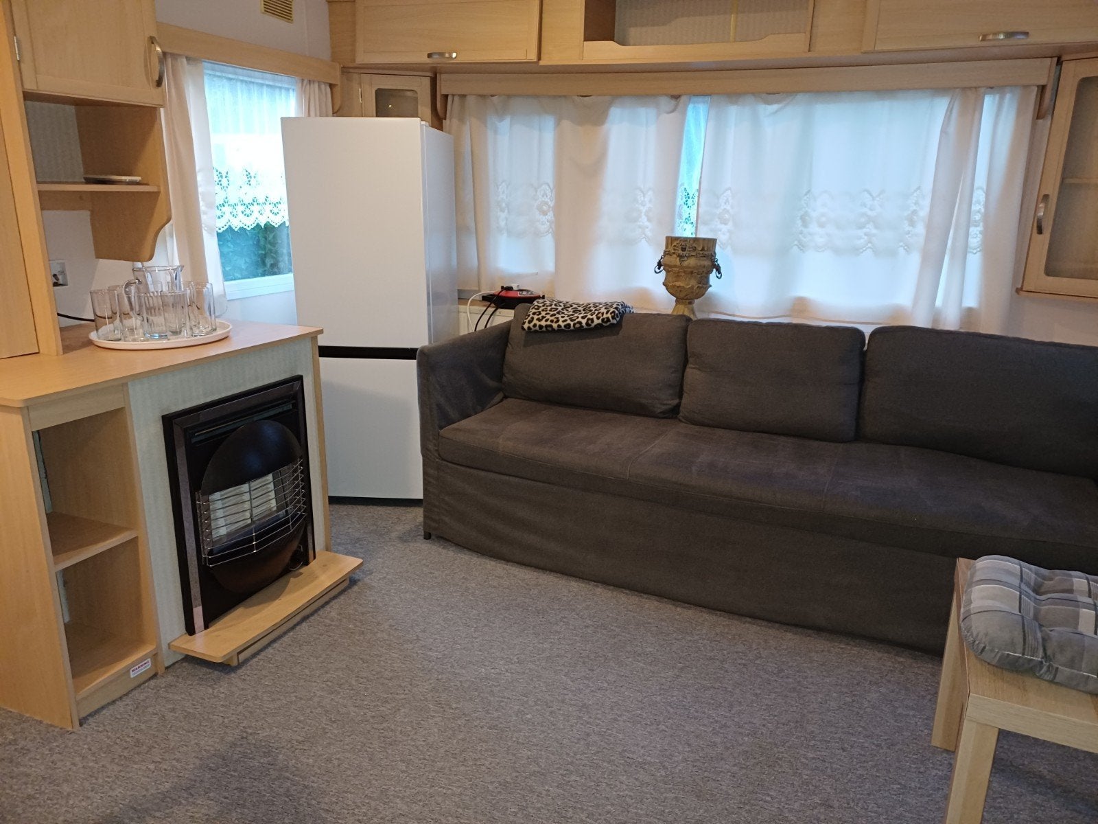 Instapklaar chalet. 3 slaapkamers. Géén parkkosten tot 2027, Caravans en Kamperen