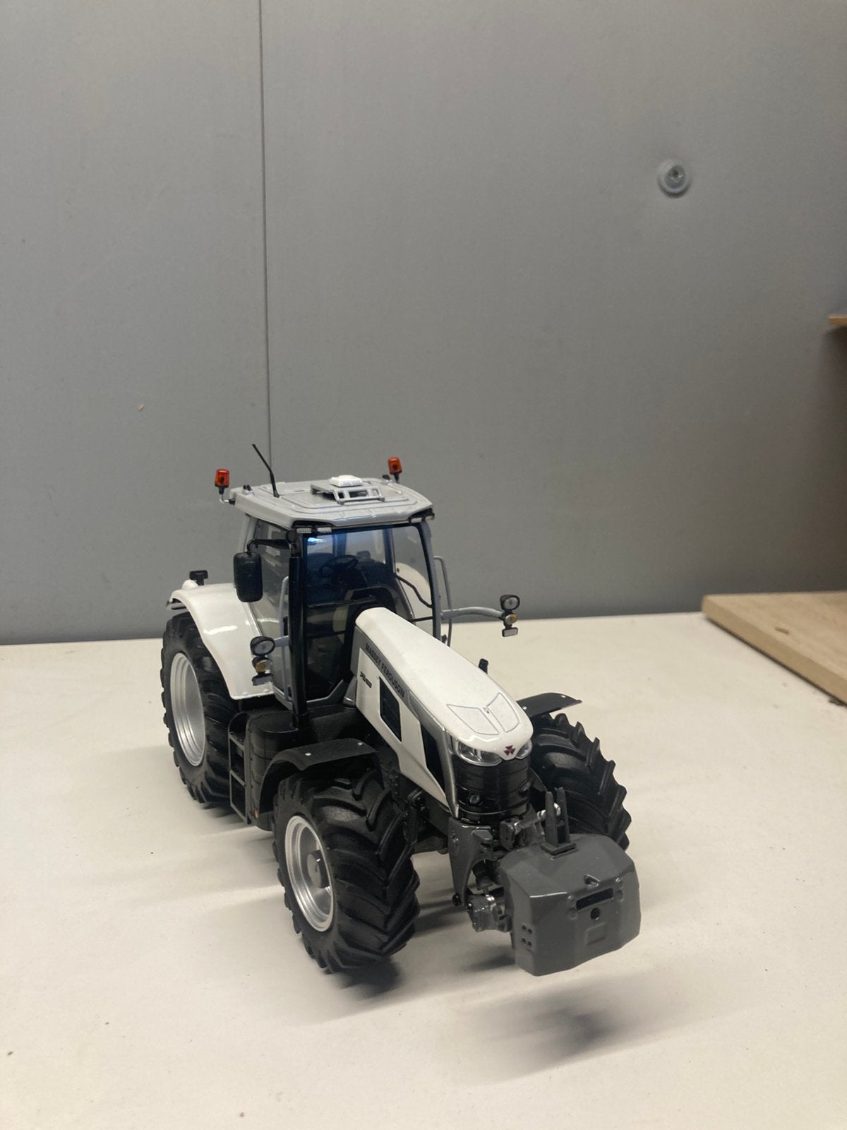 Nette mf 7s.190 limited edition 750 pieces, Ophalen of Verzenden, Zo goed als nieuw, Tractor of Landbouw, Universal Hobbies