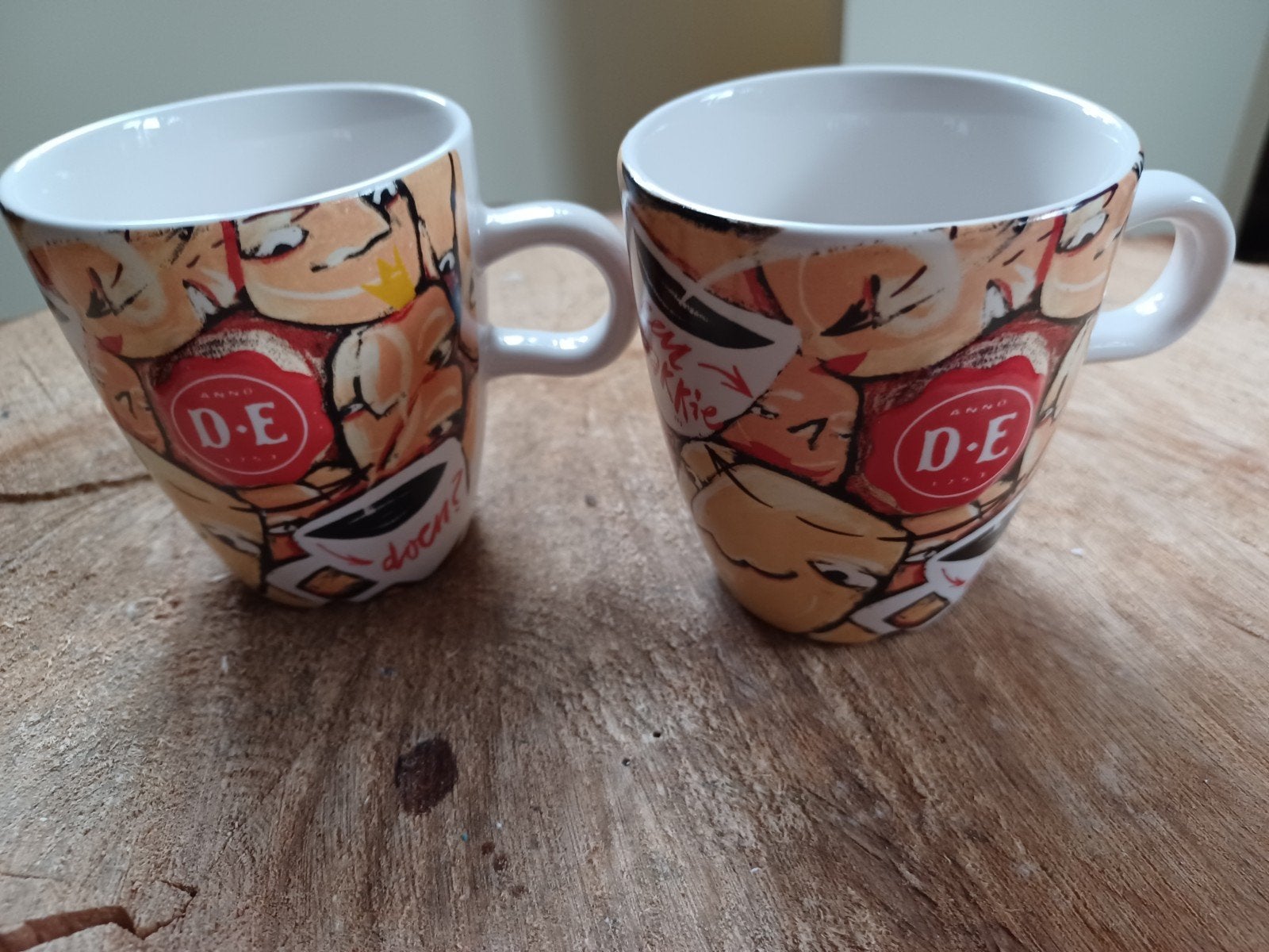 Douwe Egberts 2 Royal Raja mokken - 'Lullen we', Overige merken, Keramiek, Overige stijlen, Mok