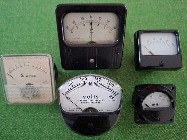 5 ampèremeters en voltmeters 15 euro per stuk, Ophalen of Verzenden