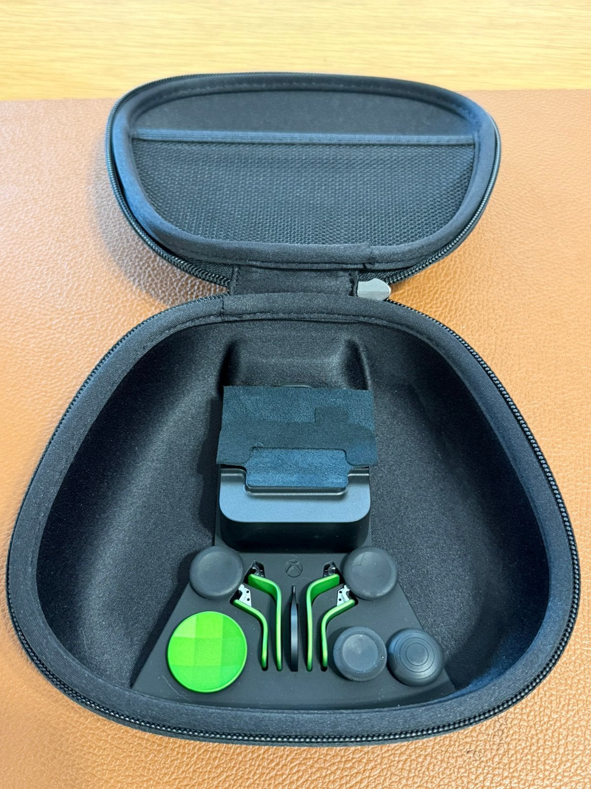Xbox Elite Controller 2 case and accessories (Design Lab), Ophalen of Verzenden, Zo goed als nieuw, Controller, Xbox Original