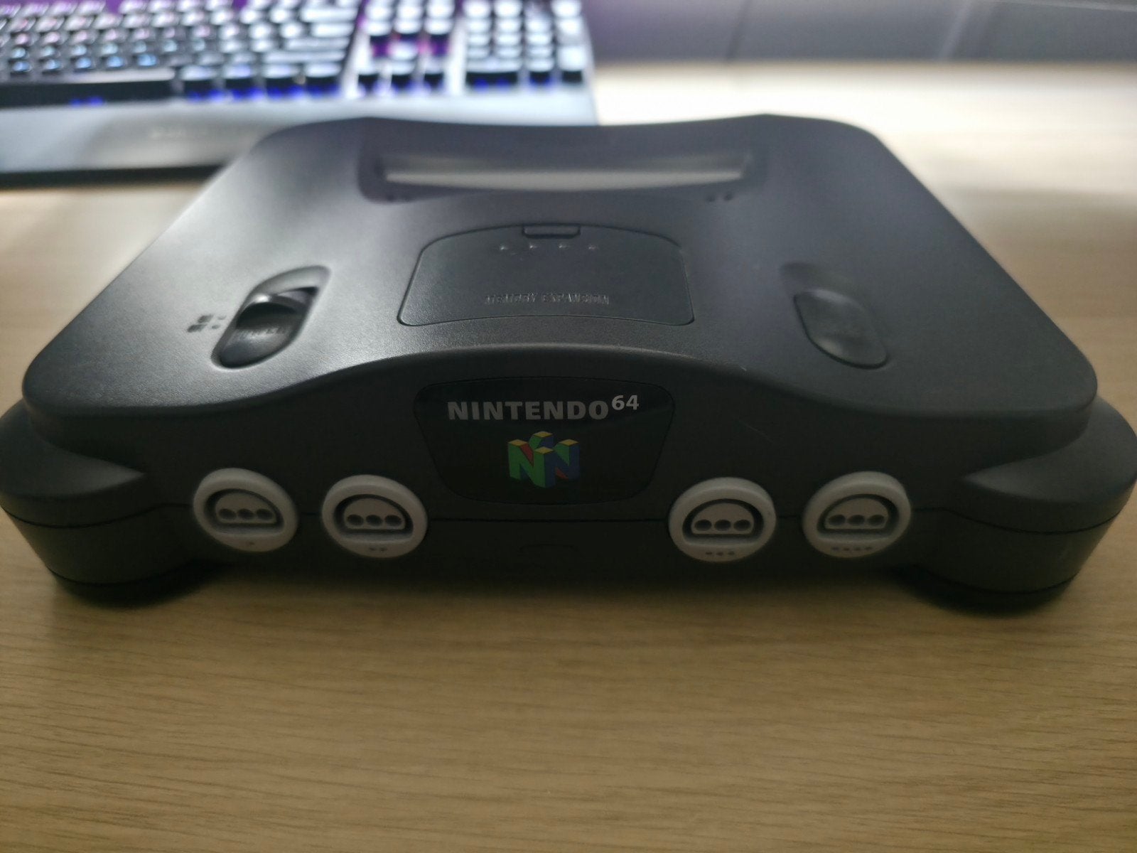 Nintendo 64-zeer nette staat-compleet met 1 controller, Ophalen, 1 speler, Zo goed als nieuw, Vanaf 3 jaar