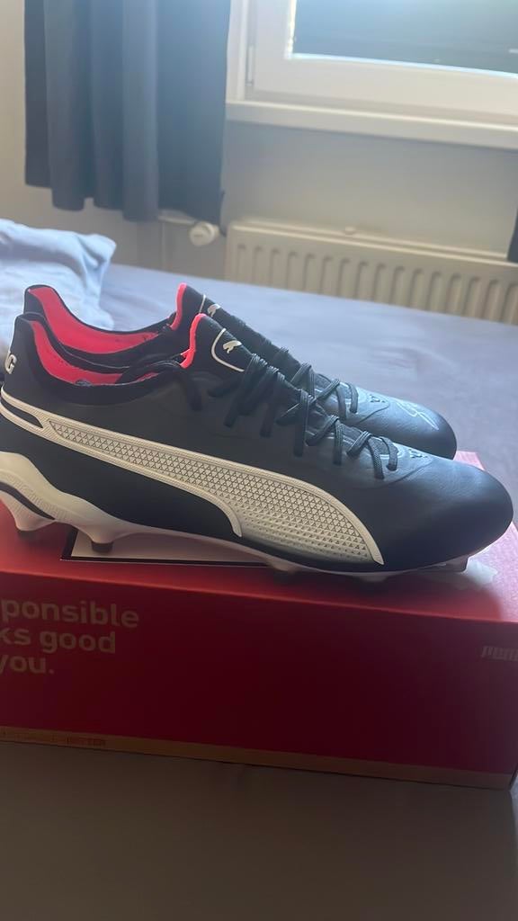 Gesigneerde puma schoenen, Ophalen of Verzenden, Zo goed als nieuw, Buitenlandse clubs