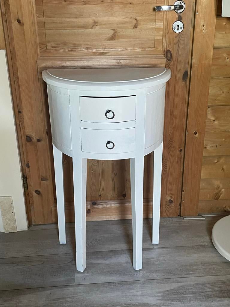 Wit halfrond bijzettafeltje met 2 lades, Huis en Inrichting, Slaapkamer | Nachtkastjes, Ophalen, Gebruikt, Minder dan 45 cm, 70 cm of meer