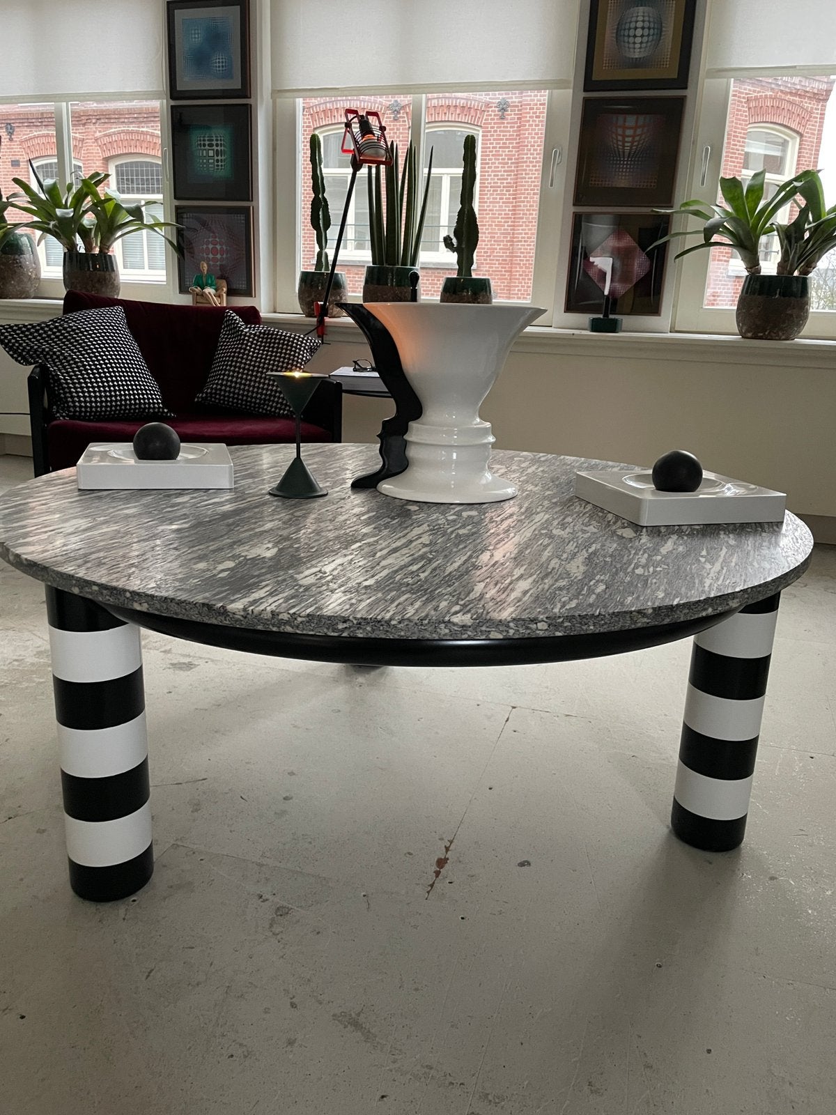 Postmoderne Salontafel, Ophalen of Verzenden, Zo goed als nieuw, Rond, 100 tot 150 cm