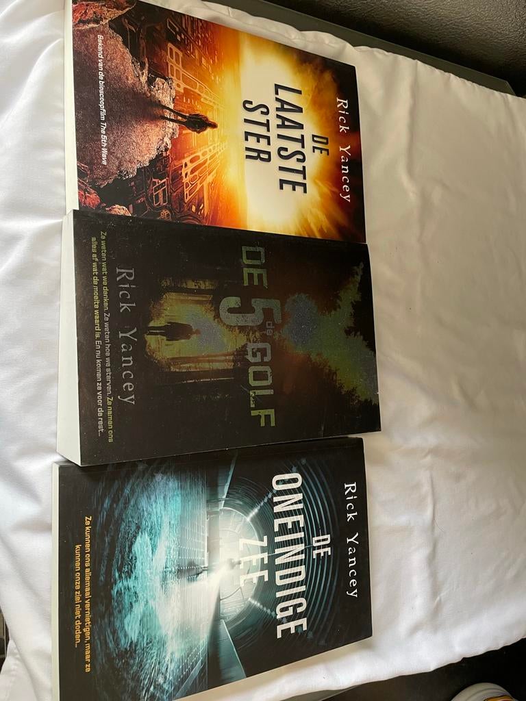 De vijfde golf, Boeken, Ophalen of Verzenden, Zo goed als nieuw