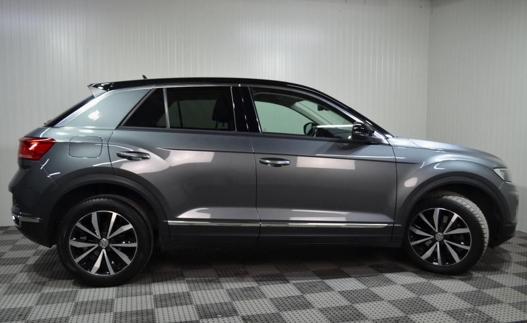 Volkswagen T-Roc 1.5 TSI Sport / Virt.Cock / Camera / Stoelv, Stof, 4 cilinders, 150 pk, Bedrijf