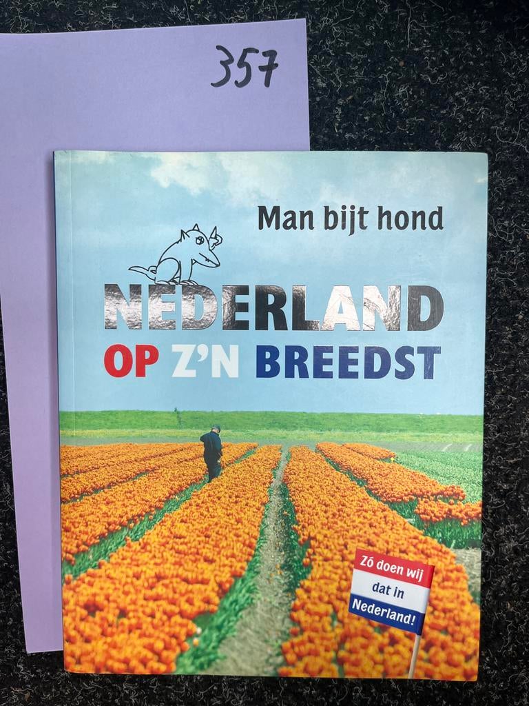 Man bijt hond: Nederland op z'n breedst, Ophalen of Verzenden, Zo goed als nieuw