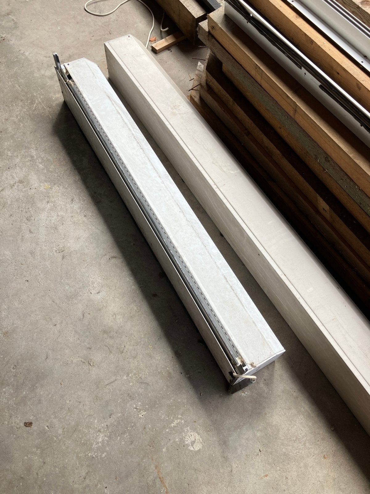 2 buiten screens. Metalen zonwering, rolluik, Ophalen, Elektrisch, Zo goed als nieuw, 150 tot 300 cm