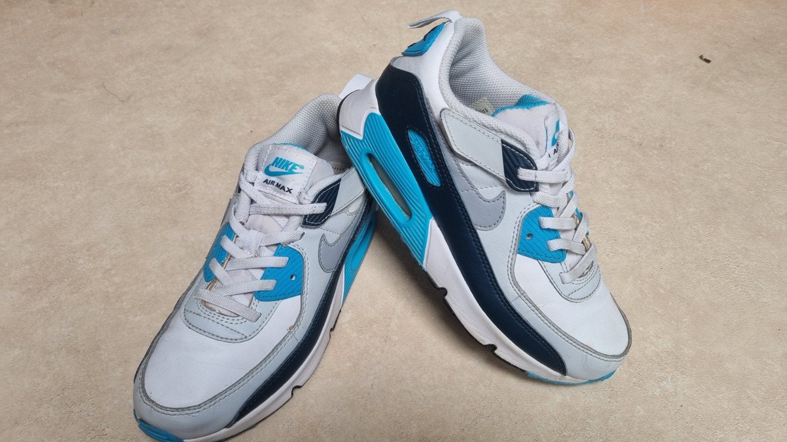 Nike Air Max 90 sneakers - Maat 35 - Wit/Blauw, Gebruikt, Ophalen of Verzenden, Nike, Jongen of Meisje