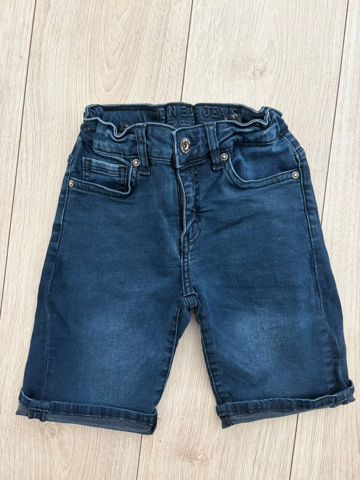 Indian blue jeans short maat 134, Ophalen of Verzenden, Zo goed als nieuw, Jongen, Broek