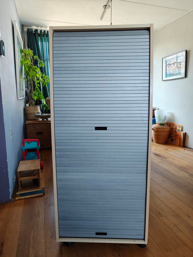 Computerkast met rolluik, Huis en Inrichting, Kasten | Computermeubels, Ophalen