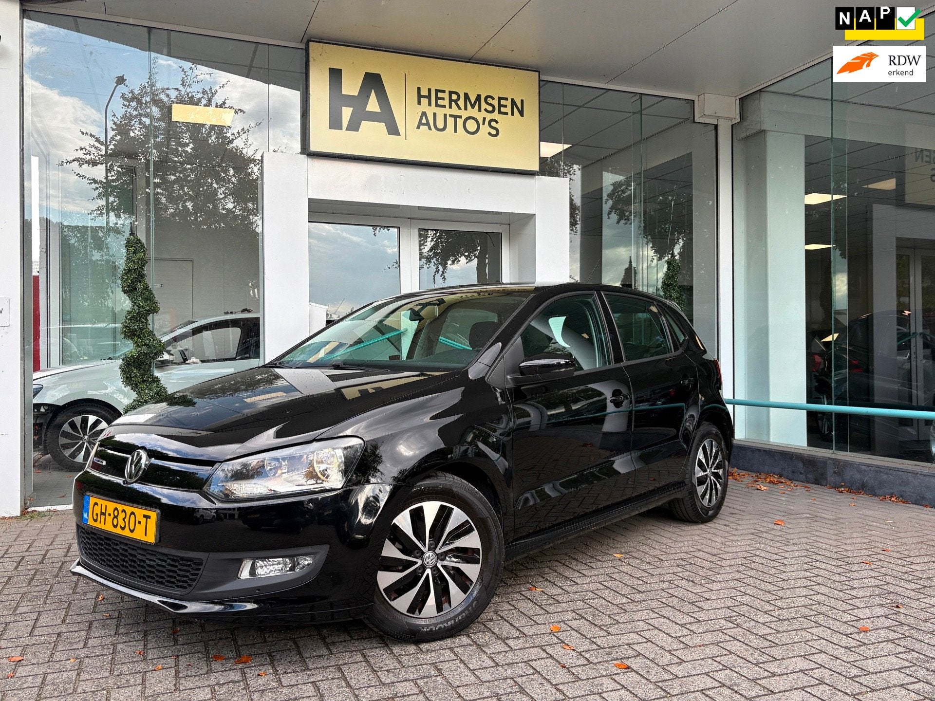 Volkswagen Polo 1.0 BlueMotion|Distr.VV|Bluetooth|NAP|, Auto's, Voorwielaandrijving, Dealer onderhouden, Stof, 95 pk