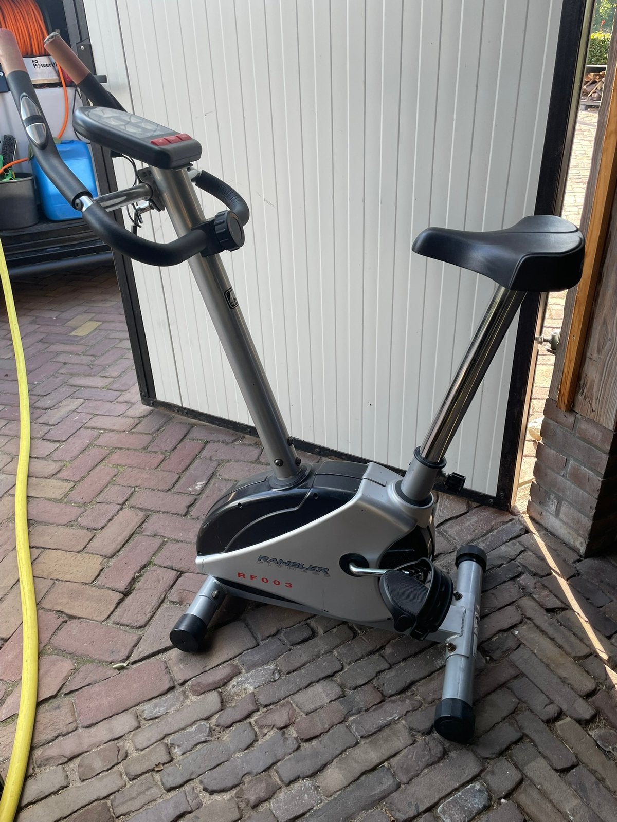 Hometrainer, Sport en Fitness, Ophalen of Verzenden, Zo goed als nieuw, Metaal, Benen