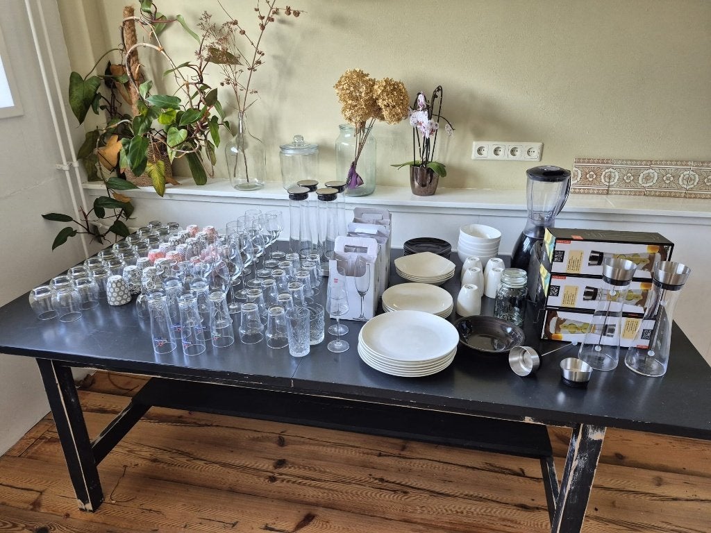 Complete partij servies, glazen, keukengerei etc., Ophalen, Hema, Modern, Compleet servies