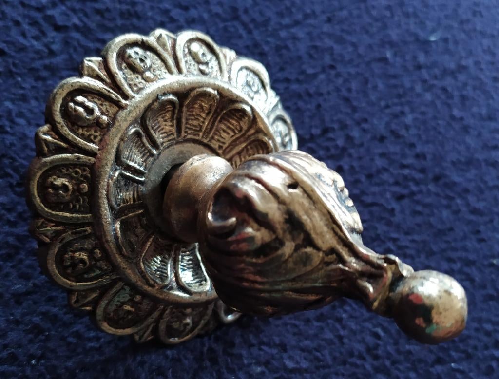 messing ladentrekker, doorsnede 6 cm, Antiek en Kunst, Ophalen of Verzenden, Koper