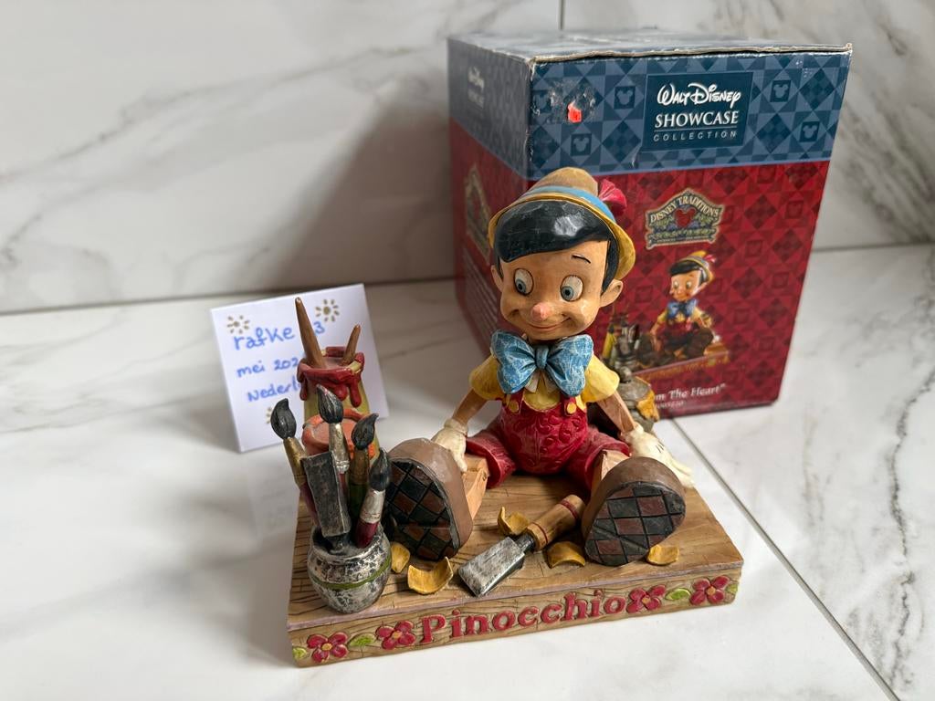 Disney Traditions Pinokkio beeldje "Carved From The Heart", Verzamelen, Disney, Ophalen of Verzenden, Peter Pan of Pinokkio, Zo goed als nieuw