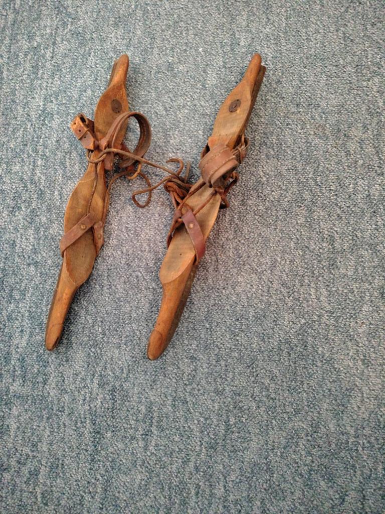 Vintage houten schaatsen met leren banden, Ophalen of Verzenden, Gebruikt, Friese doorlopers, Overige merken